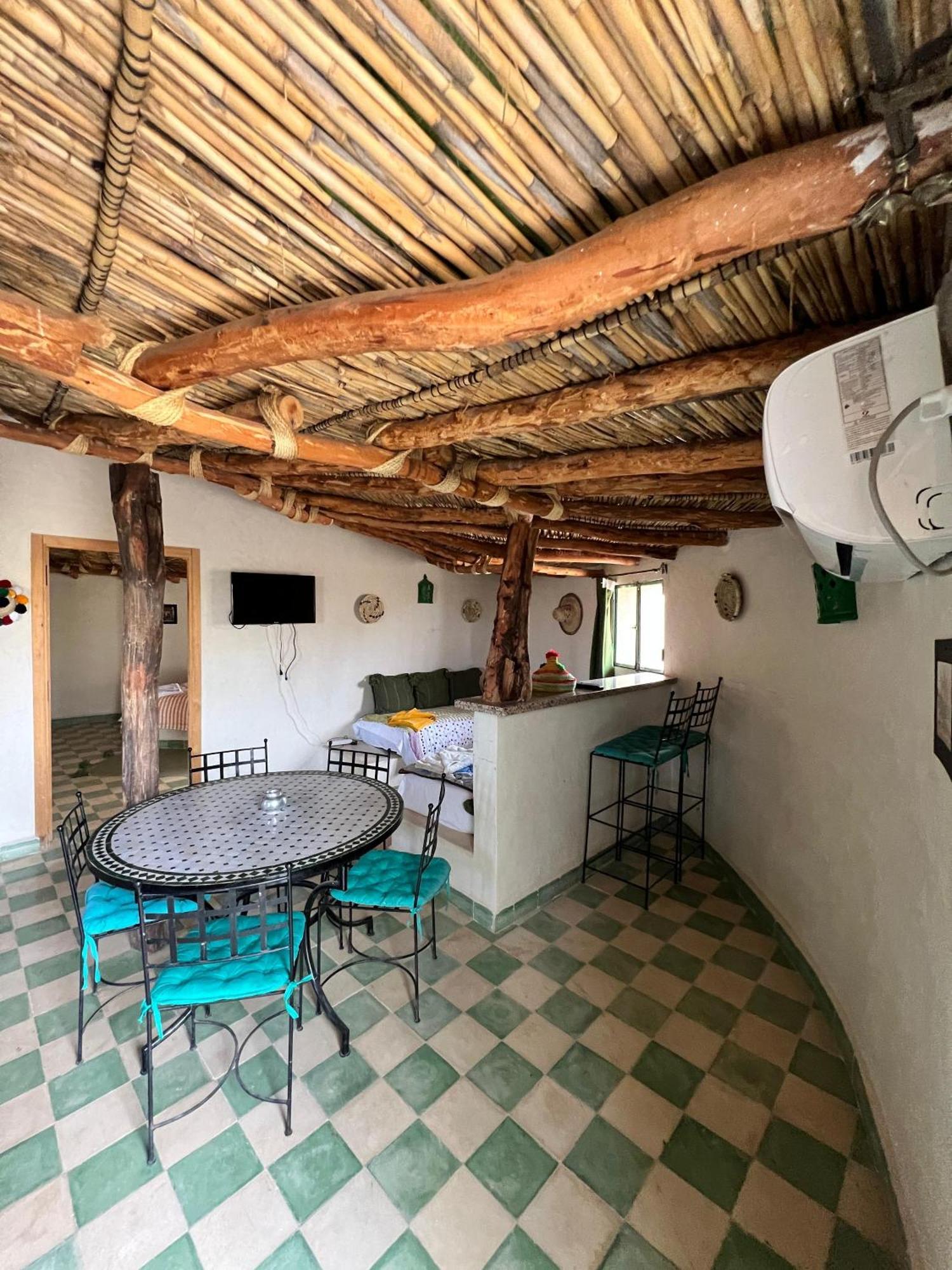 Les Jardins D Amizmiz 6 Piscines Bed and Breakfast Wawizelte Εξωτερικό φωτογραφία