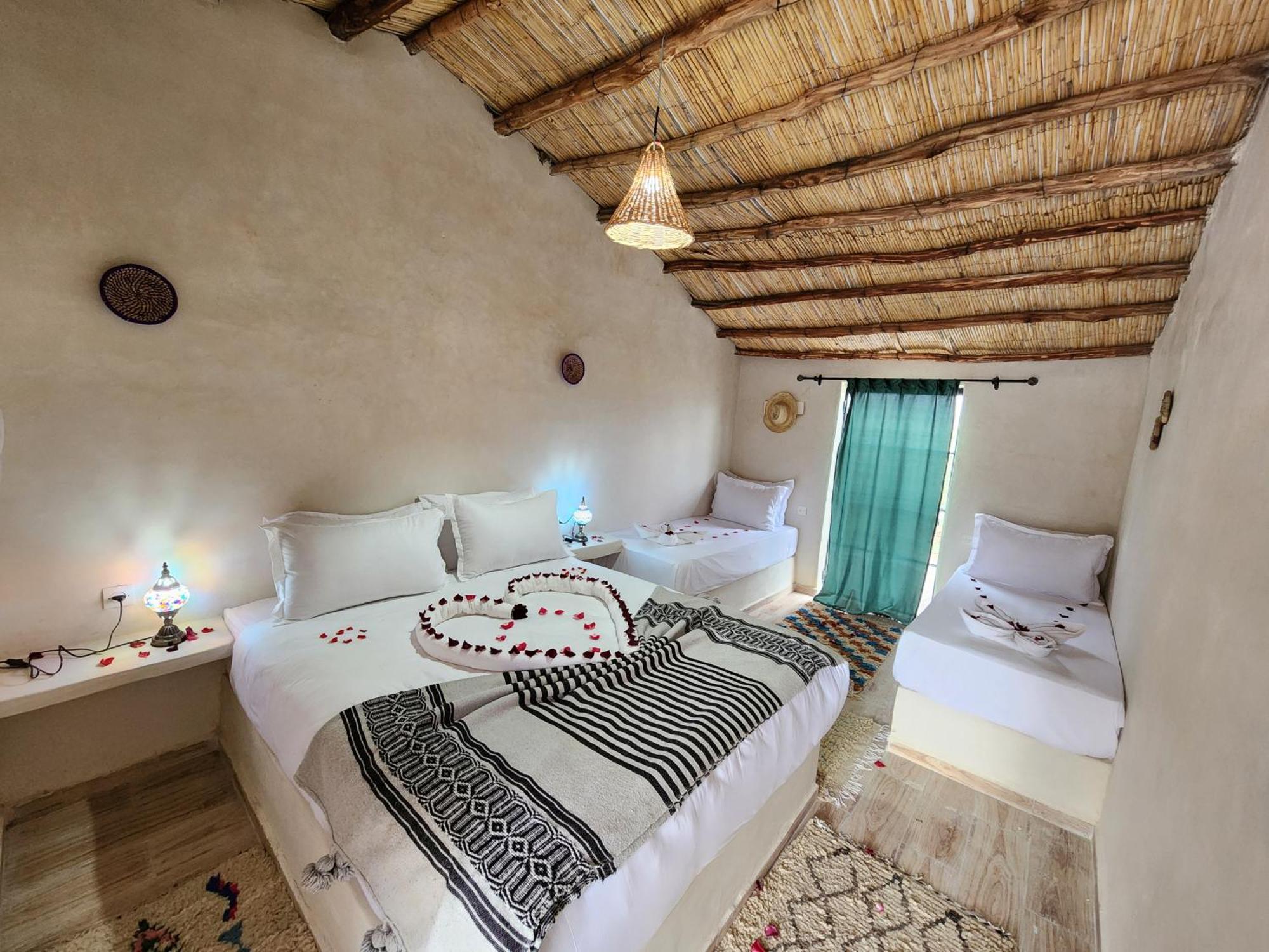 Les Jardins D Amizmiz 6 Piscines Bed and Breakfast Wawizelte Εξωτερικό φωτογραφία