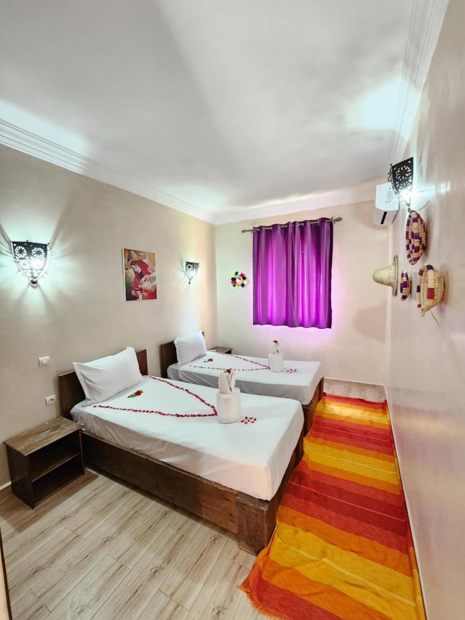 Les Jardins D Amizmiz 6 Piscines Bed and Breakfast Wawizelte Εξωτερικό φωτογραφία