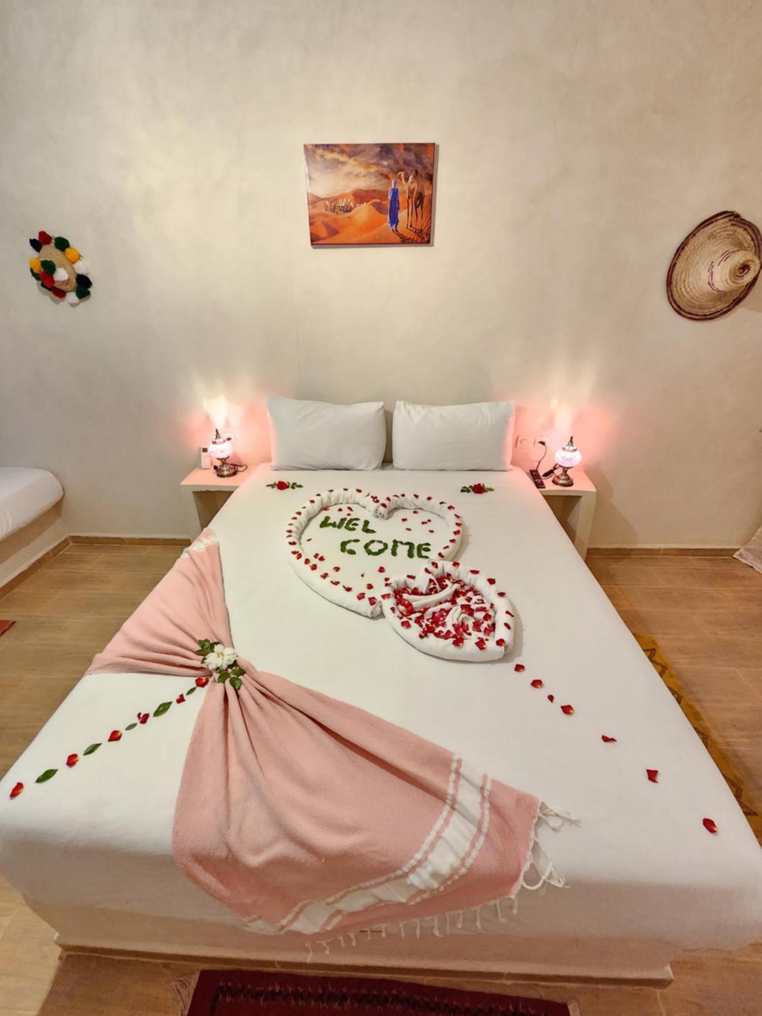 Les Jardins D Amizmiz 6 Piscines Bed and Breakfast Wawizelte Εξωτερικό φωτογραφία
