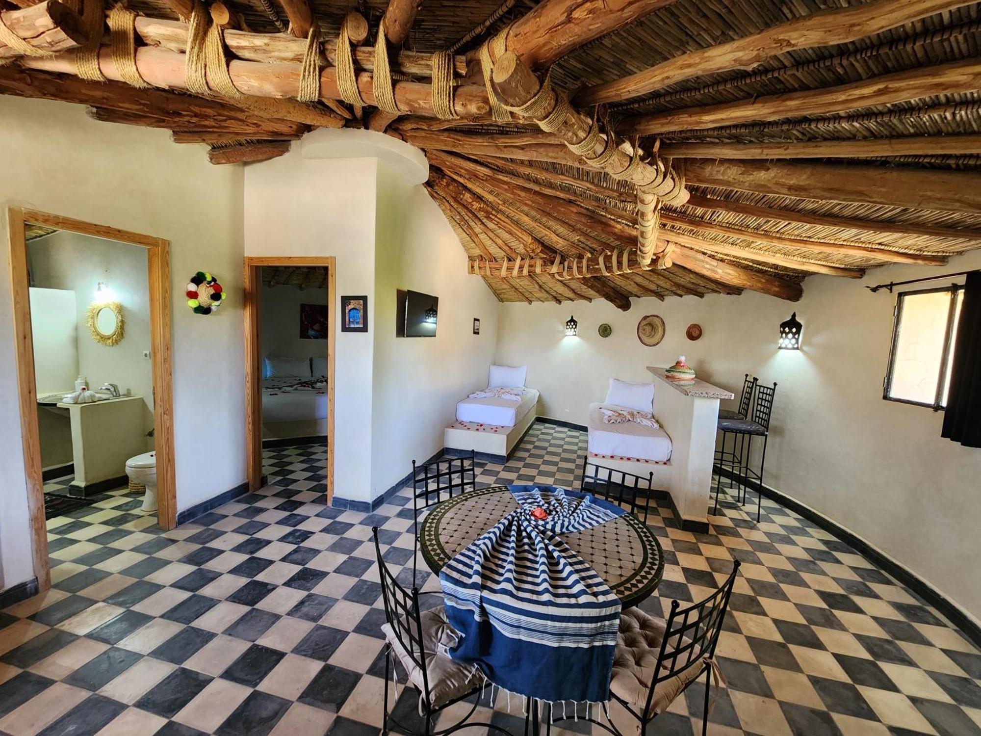Les Jardins D Amizmiz 6 Piscines Bed and Breakfast Wawizelte Εξωτερικό φωτογραφία