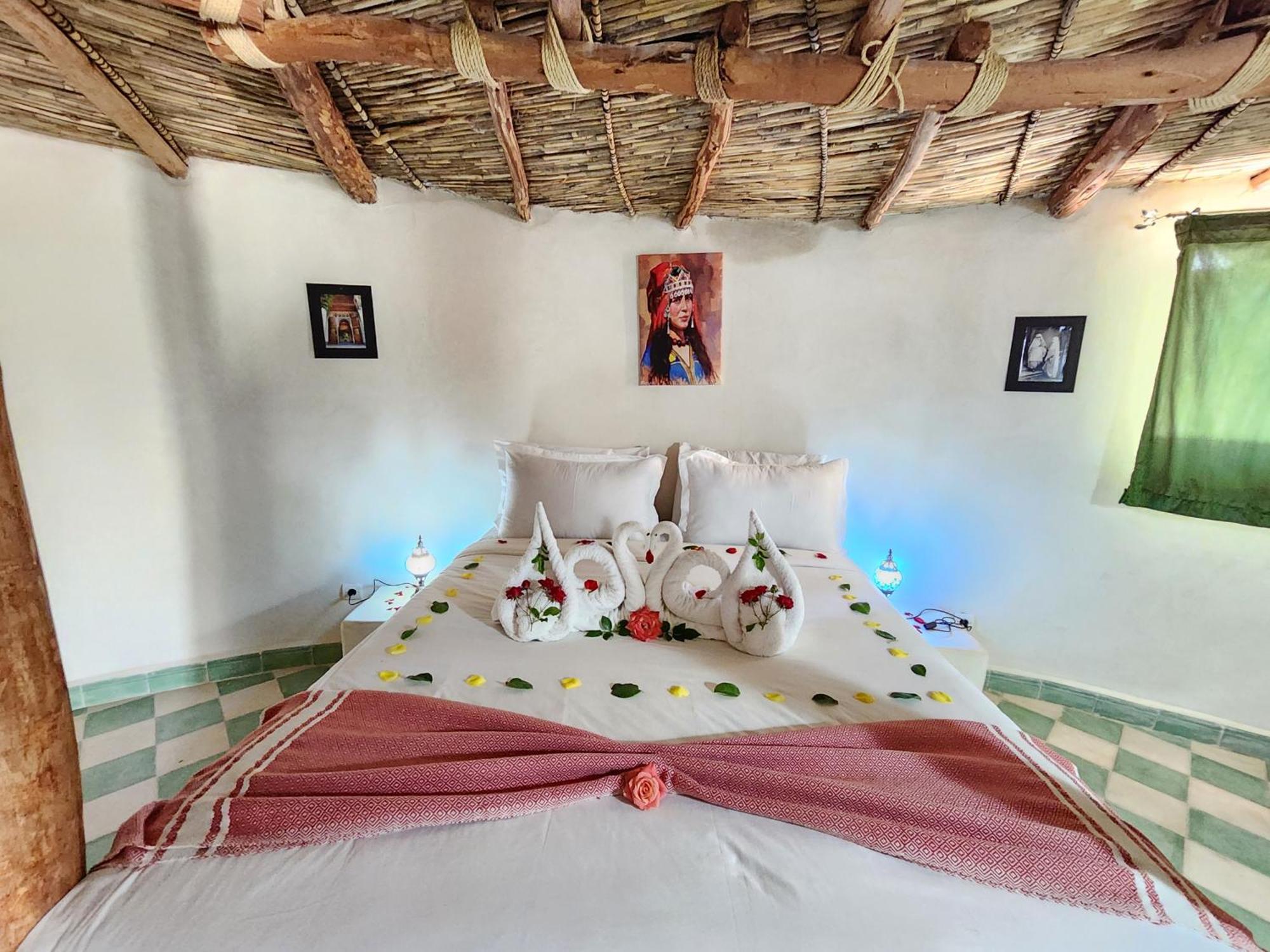 Les Jardins D Amizmiz 6 Piscines Bed and Breakfast Wawizelte Εξωτερικό φωτογραφία