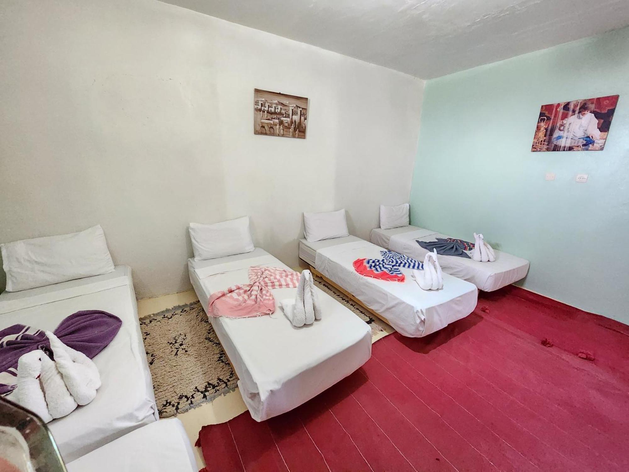 Les Jardins D Amizmiz 6 Piscines Bed and Breakfast Wawizelte Εξωτερικό φωτογραφία