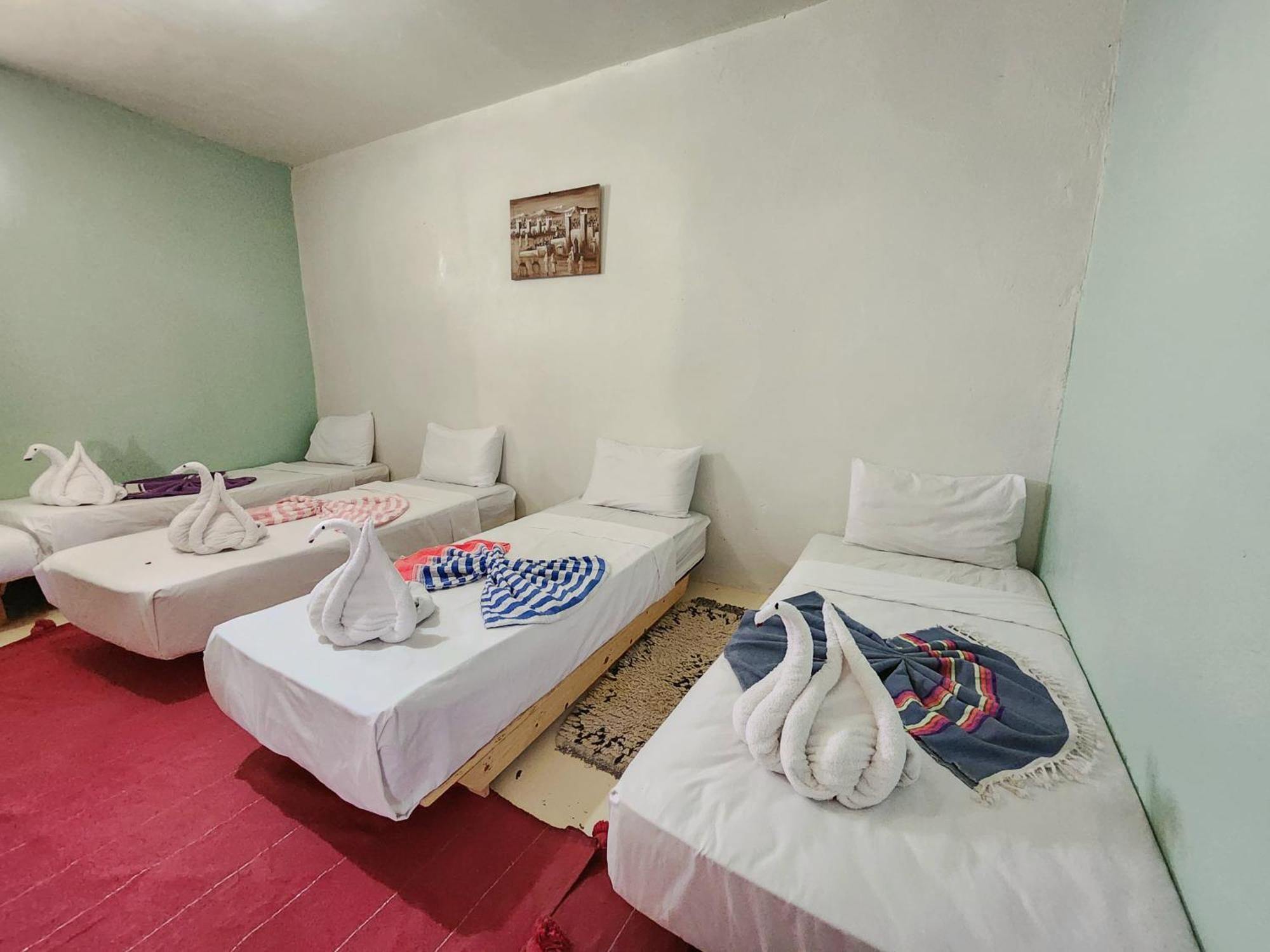 Les Jardins D Amizmiz 6 Piscines Bed and Breakfast Wawizelte Εξωτερικό φωτογραφία